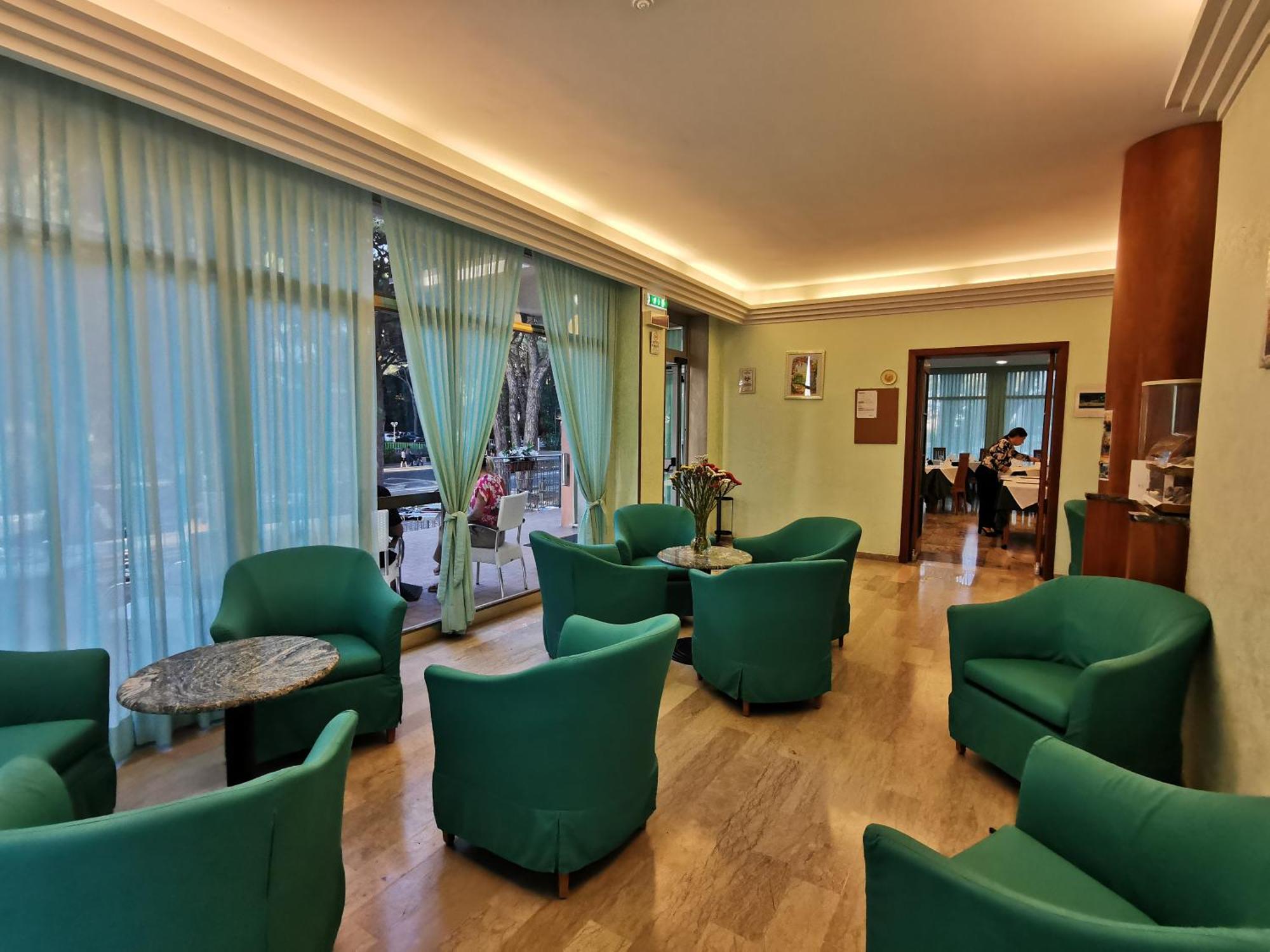 Hotel Pine Beach Розоліна-Маре Екстер'єр фото