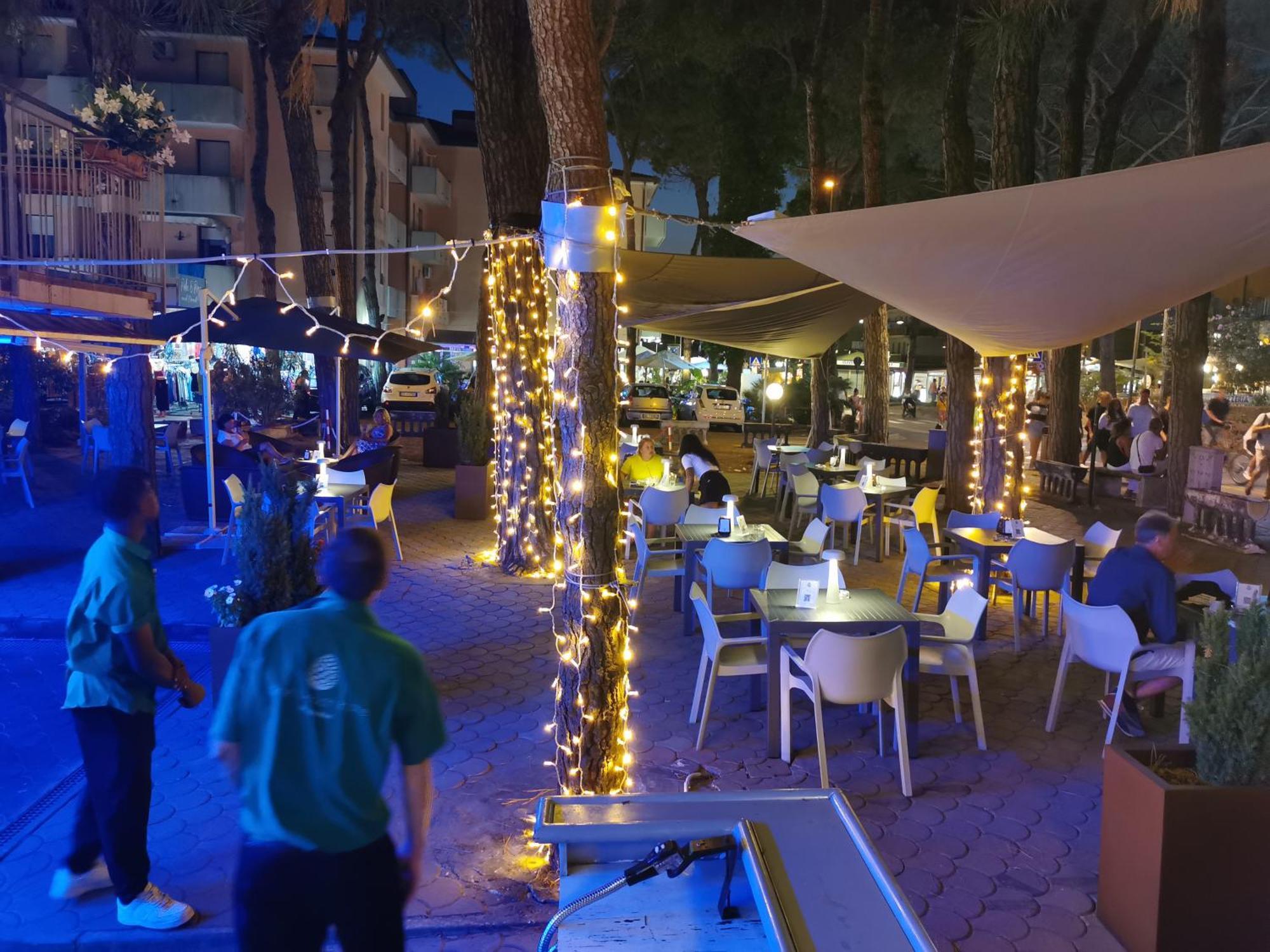 Hotel Pine Beach Розоліна-Маре Екстер'єр фото