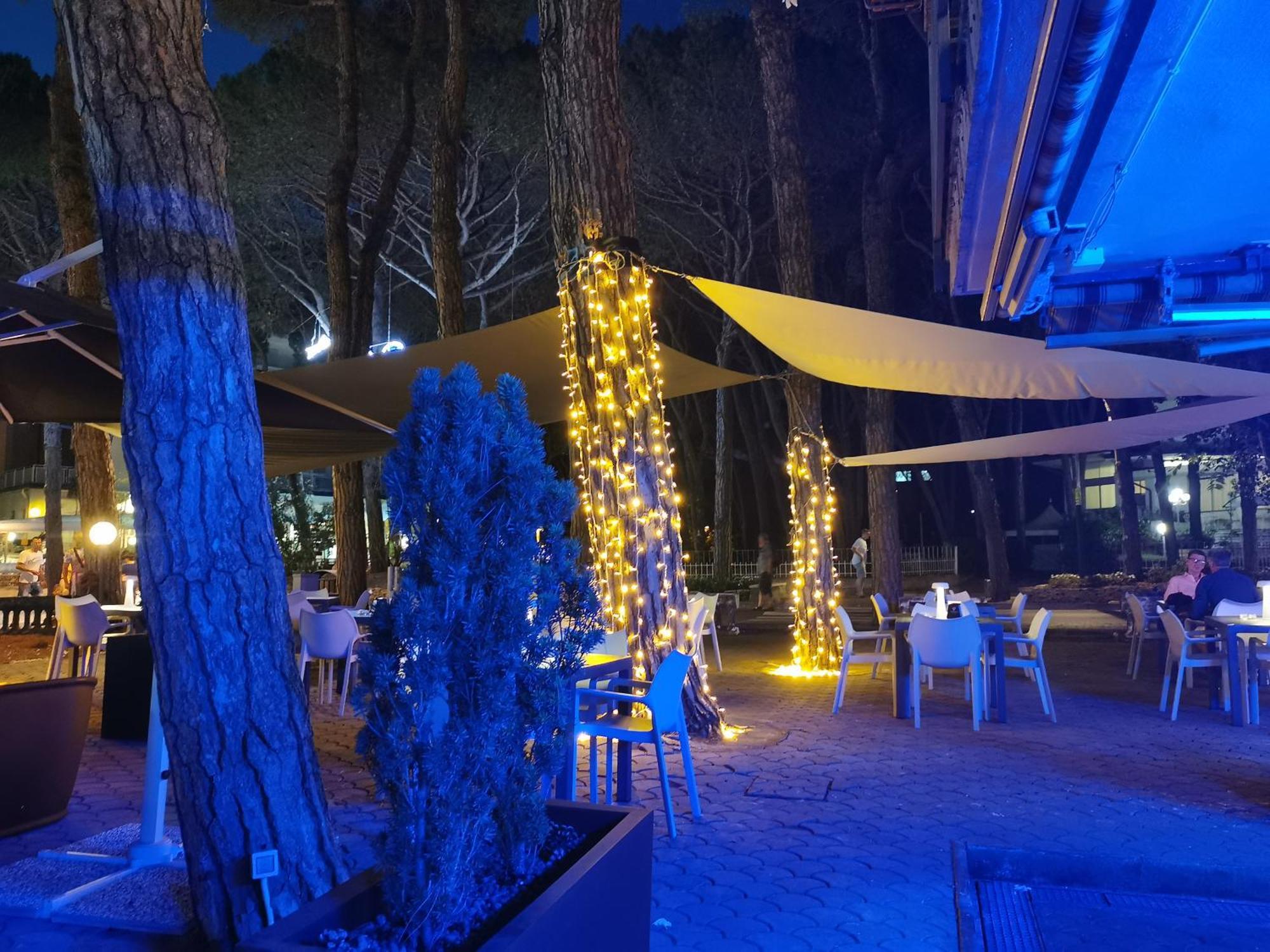 Hotel Pine Beach Розоліна-Маре Екстер'єр фото